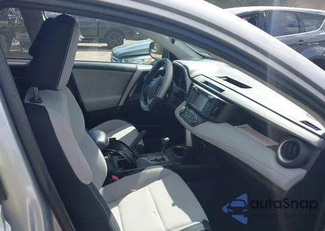 2016 Toyota Rav4 Xle z USA, uszkodzony, nr VIN 2T3RFREV9GW486330